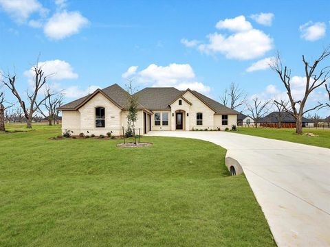 2005 Middlewood Circle Granbury TX 76049