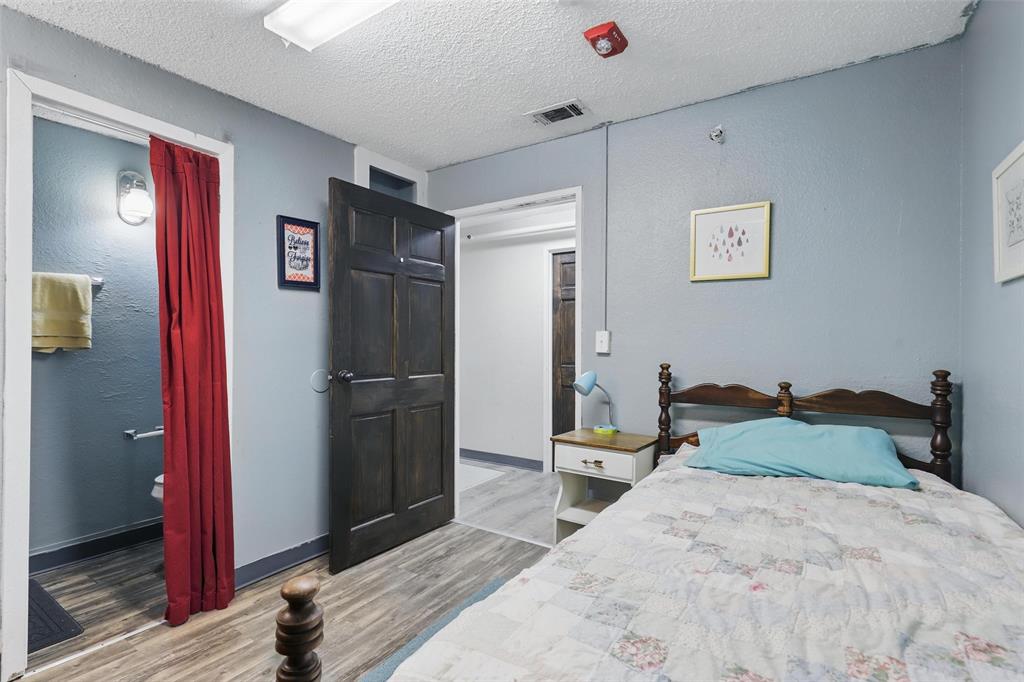 Stockett - Commercial Sale