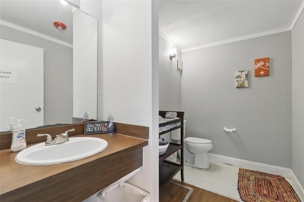 Stockett - Commercial Sale