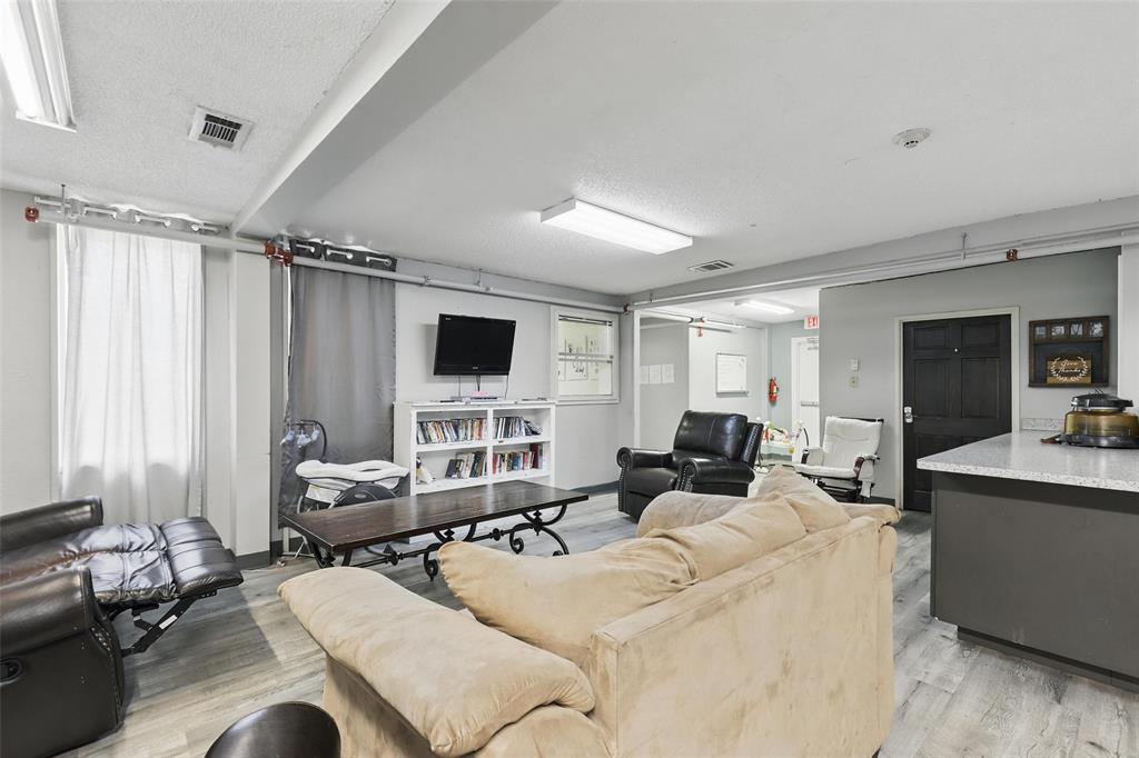 Stockett - Commercial Sale