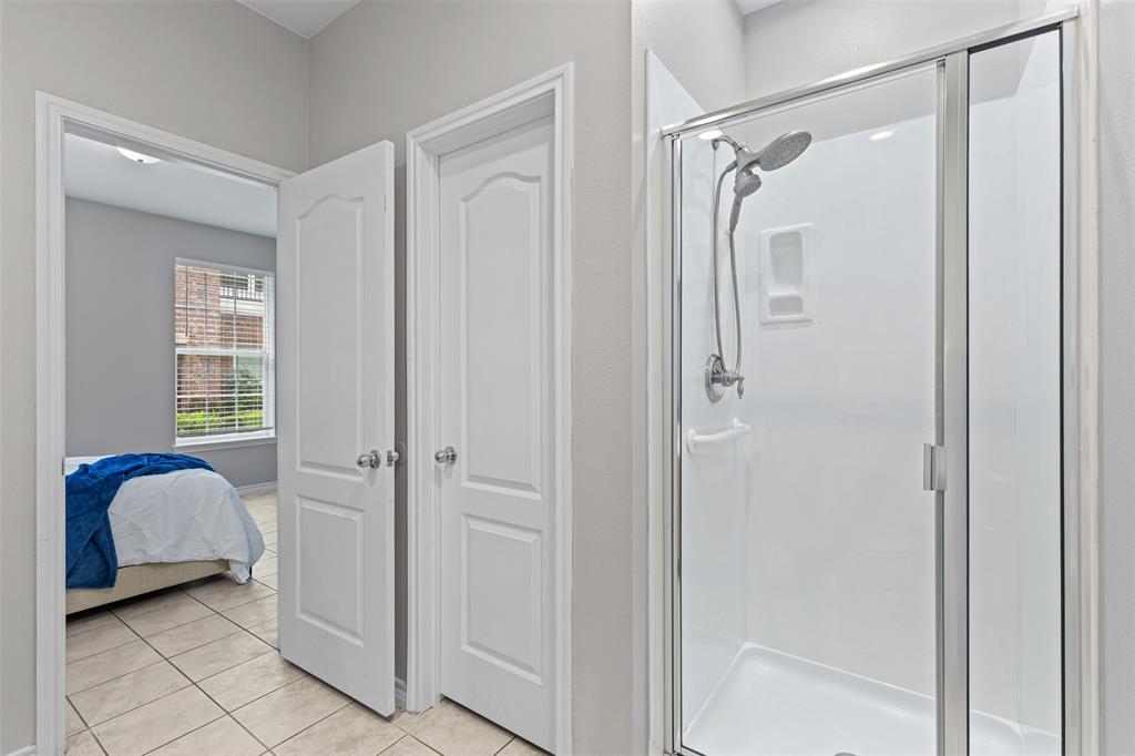 TOWNHOMES OF DISTRICT A PH 1-11 - Residential Lease