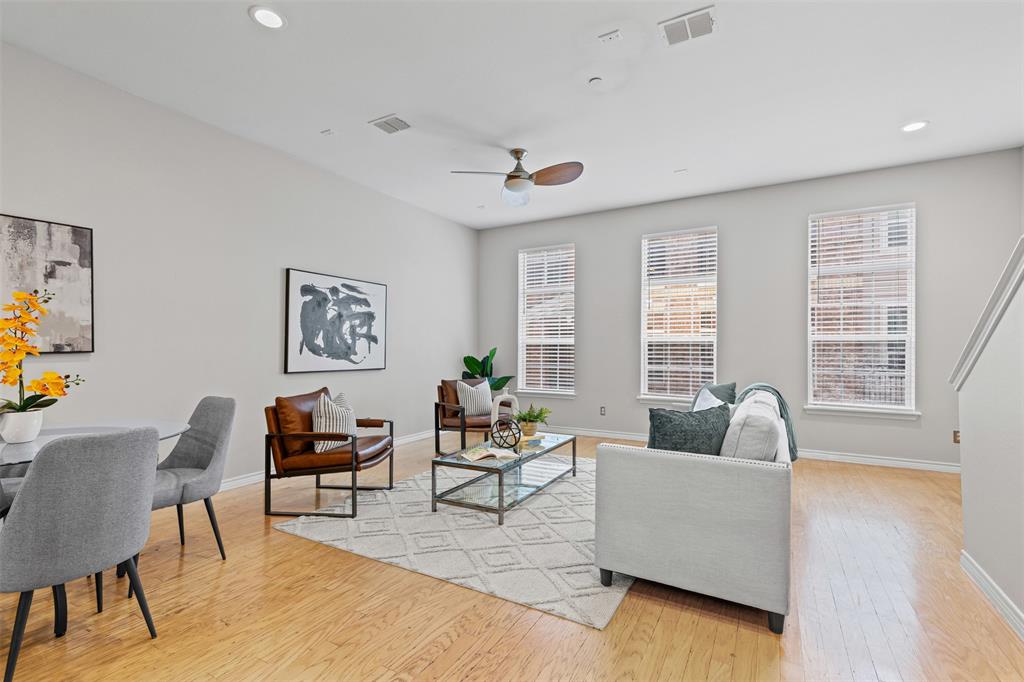 TOWNHOMES OF DISTRICT A PH 1-11 - Residential Lease