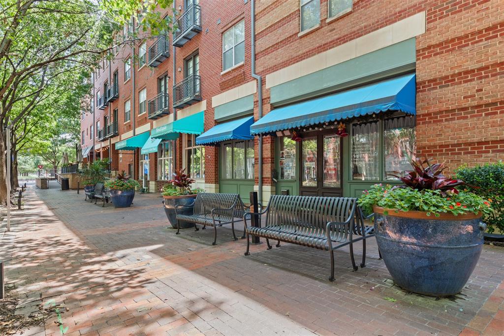 TOWNHOMES OF DISTRICT A PH 1-11 - Residential Lease