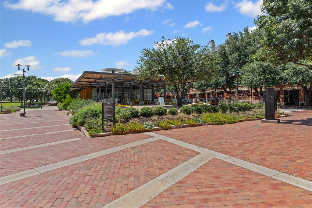 TOWNHOMES OF DISTRICT A PH 1-11 - Residential Lease