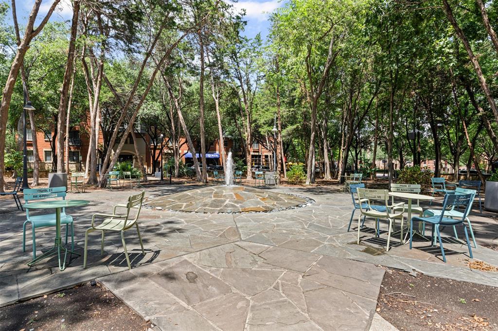 TOWNHOMES OF DISTRICT A PH 1-11 - Residential Lease