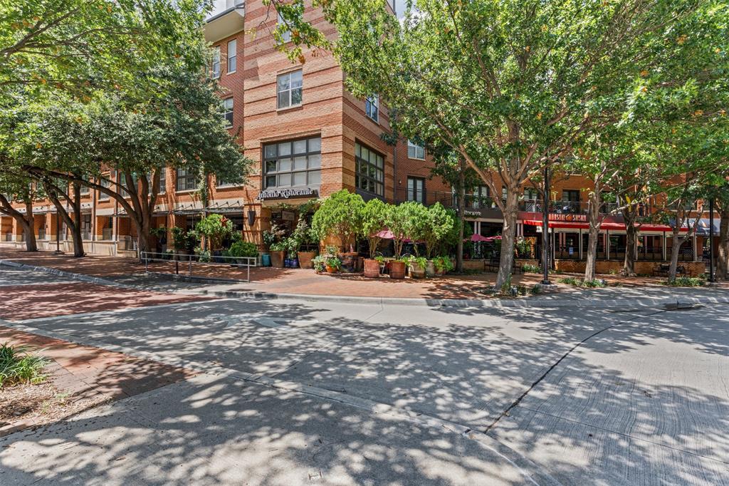 TOWNHOMES OF DISTRICT A PH 1-11 - Residential Lease