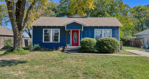 Photo of 637 N 15th Street, Corsicana, TX 75110 (MLS # 21422155)