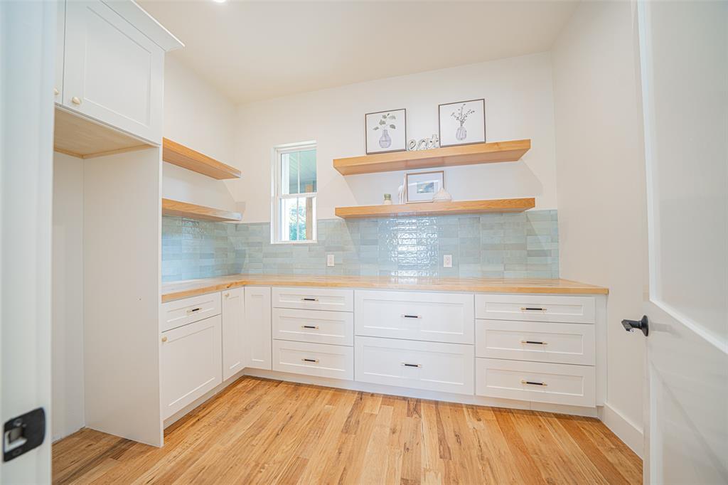 Paradise Shores - Residential