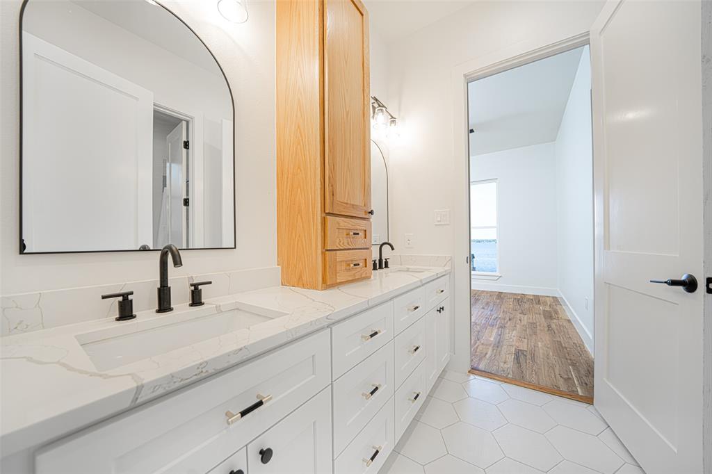 Paradise Shores - Residential