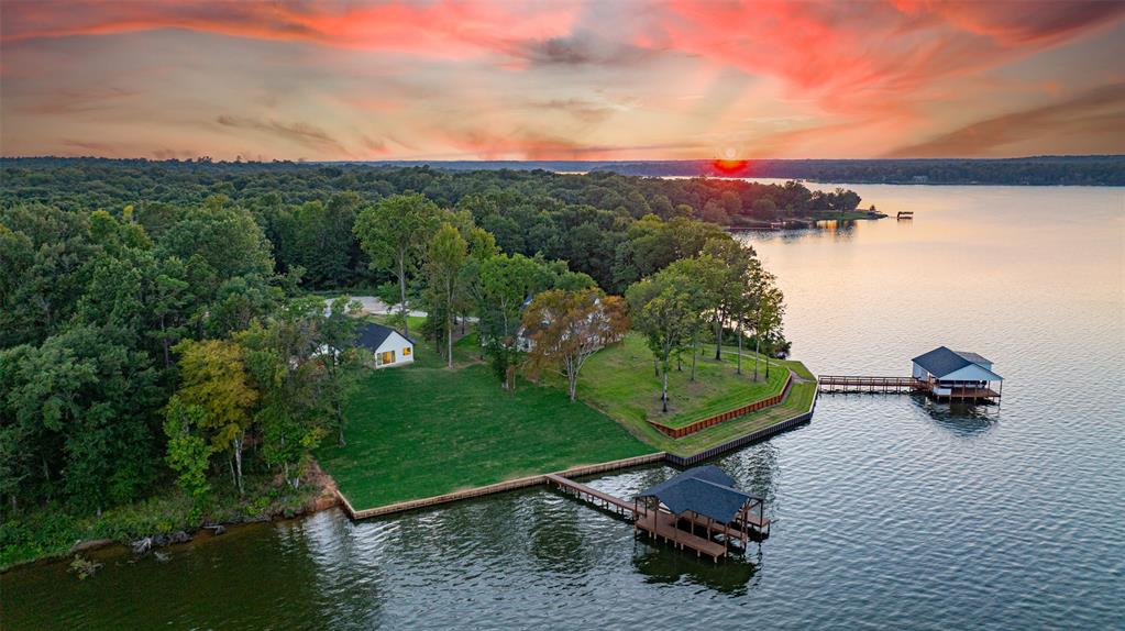 Paradise Shores - Residential