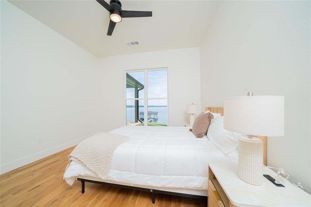 Paradise Shores - Residential