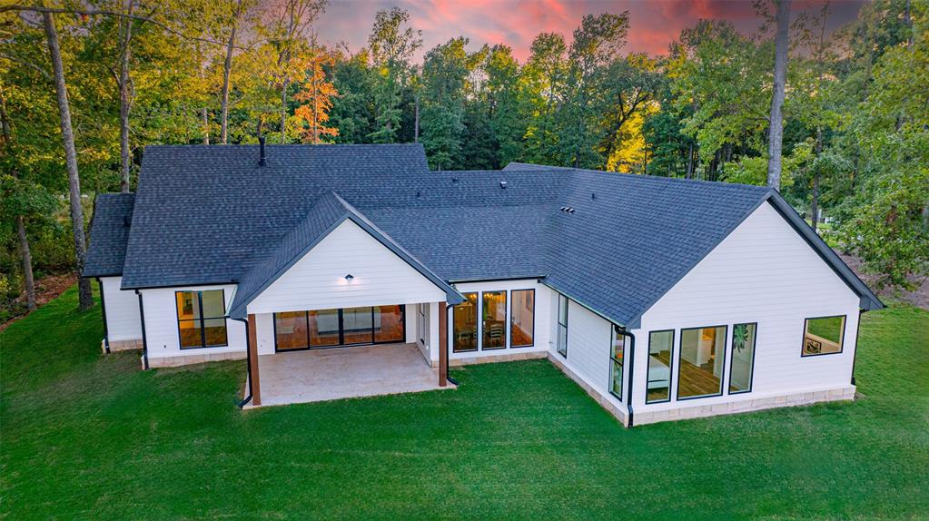 Paradise Shores - Residential