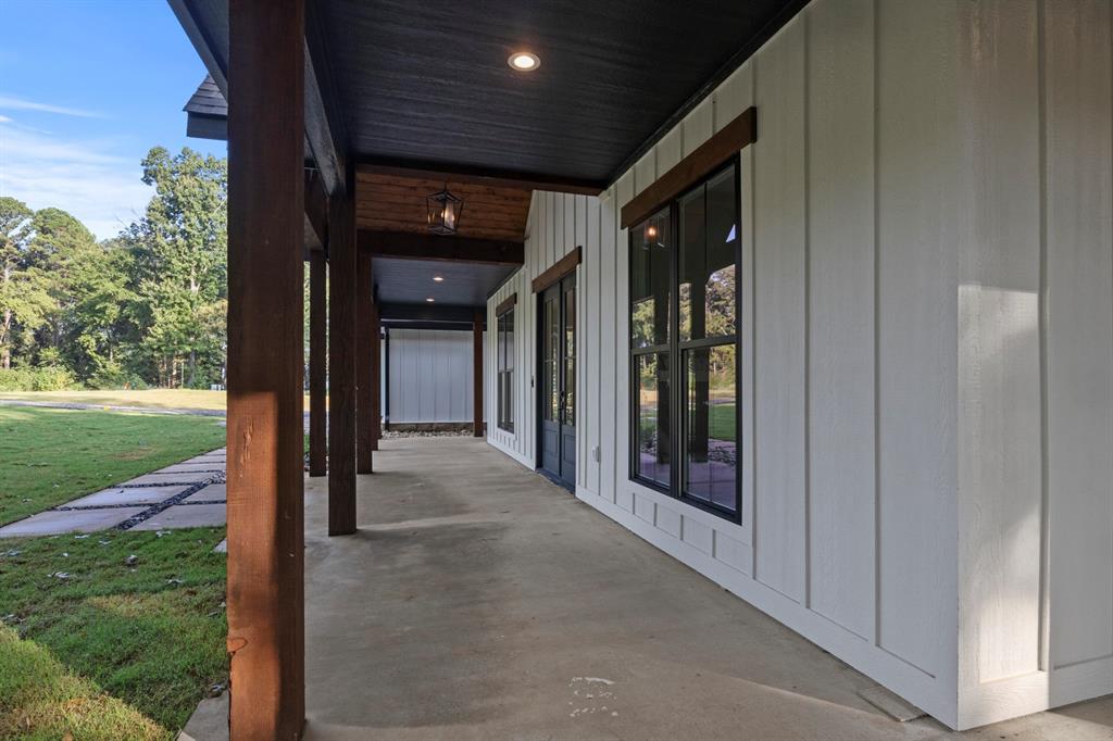 Paradise Shores - Residential