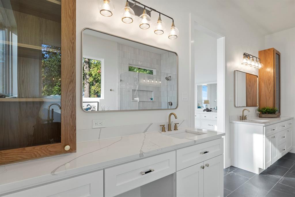 Paradise Shores - Residential