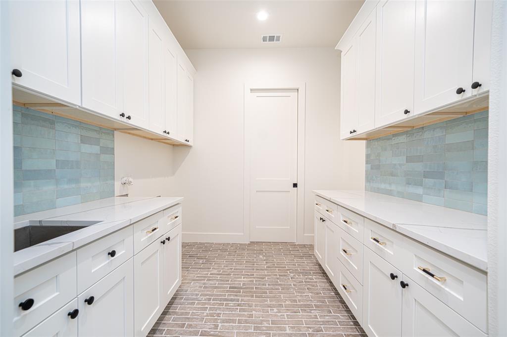 Paradise Shores - Residential