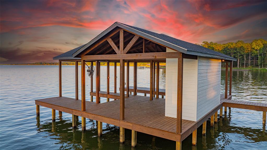 Paradise Shores - Residential