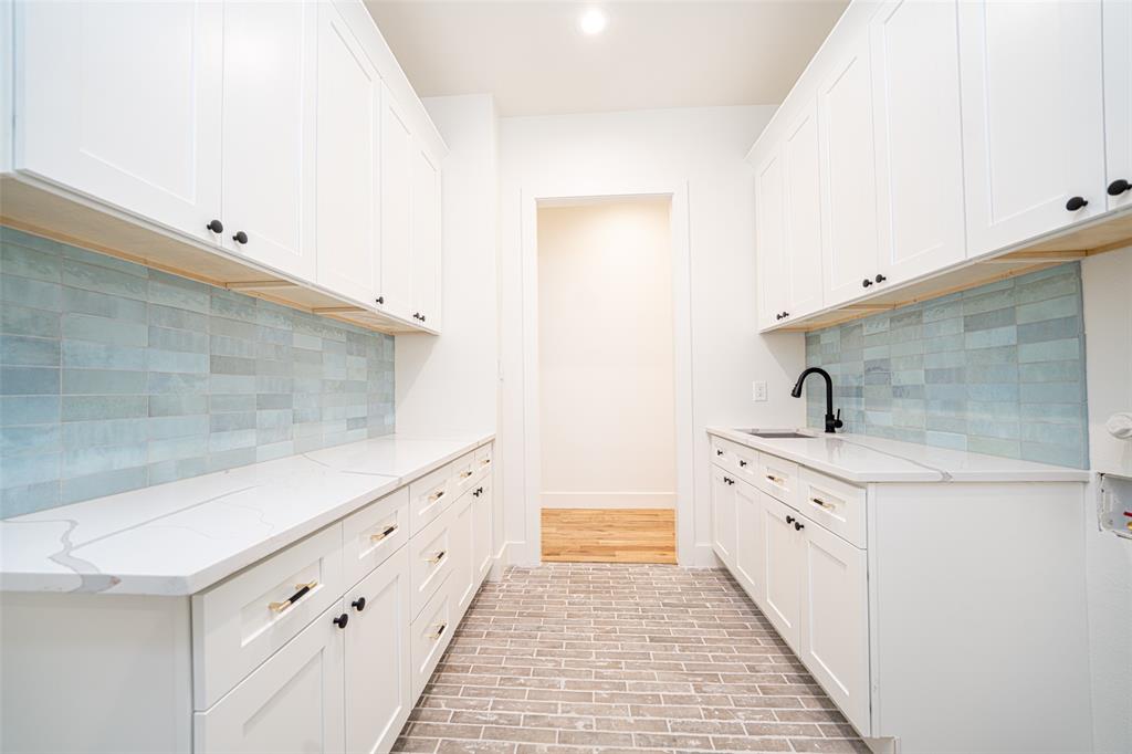 Paradise Shores - Residential