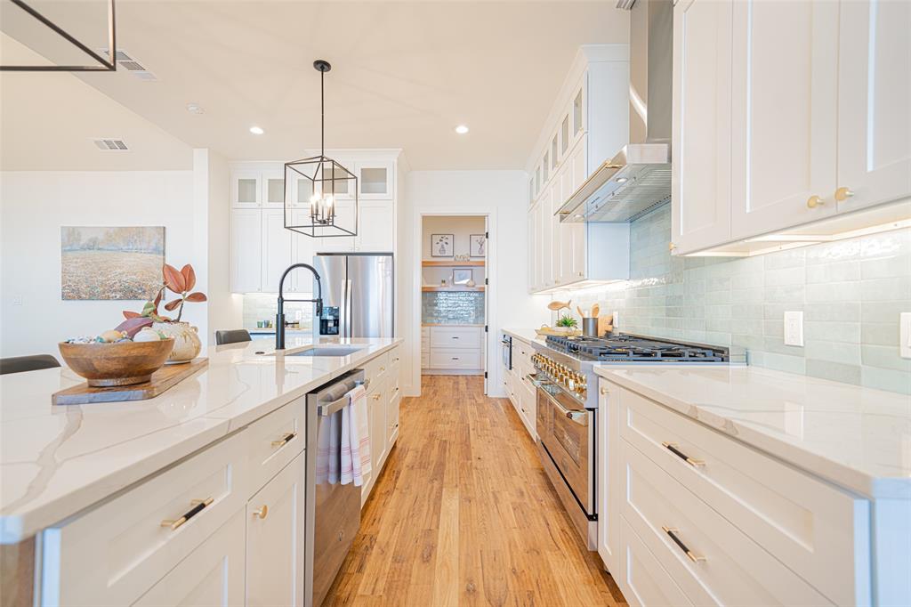 Paradise Shores - Residential