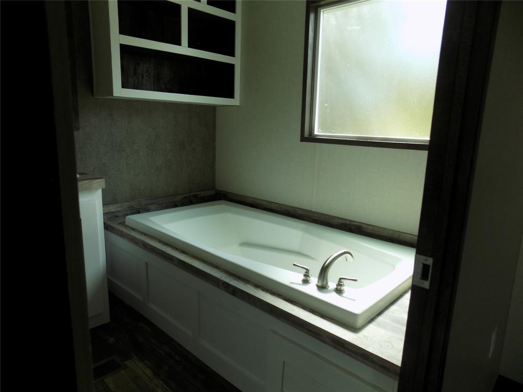 Oak Trail Shores Sec F - Residential