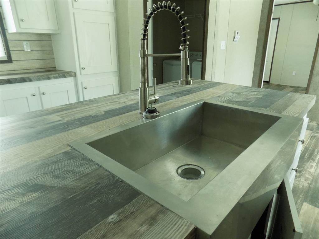 Oak Trail Shores Sec F - Residential