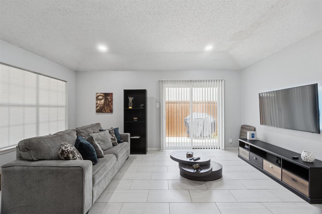 Preston Manor Ph II - Residential Lease