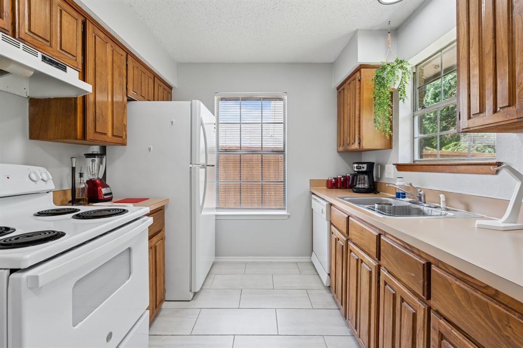 Preston Manor Ph II - Residential Lease