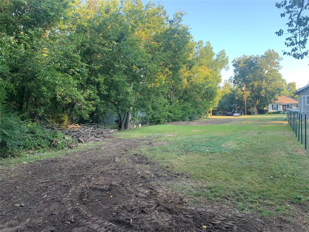 Moore B H Heirs - Land