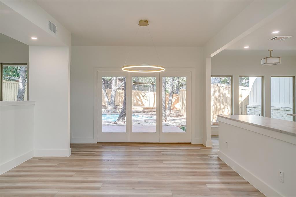 2305 Oak Forest Court