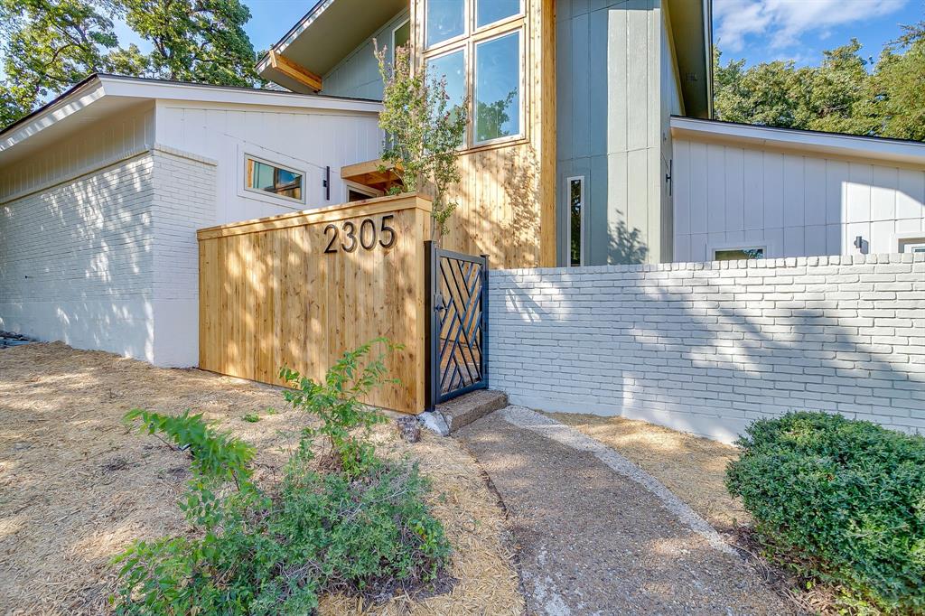 2305 Oak Forest Court