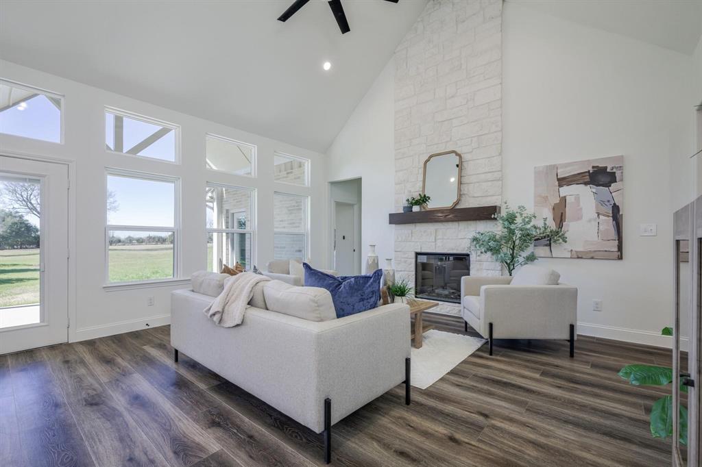 2378 County Road 1112