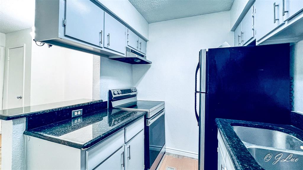 4044 Buena Vista 104