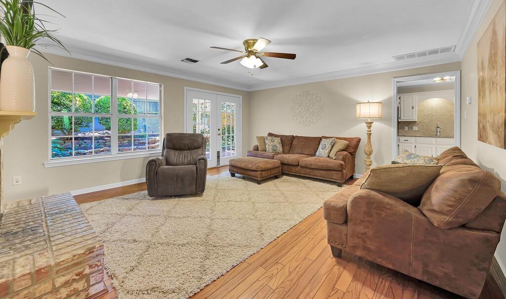 4107 Greenleaf Drive