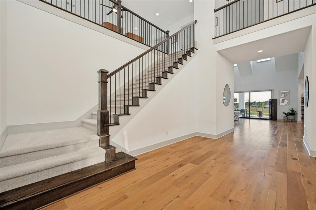 1402 Dogwood View