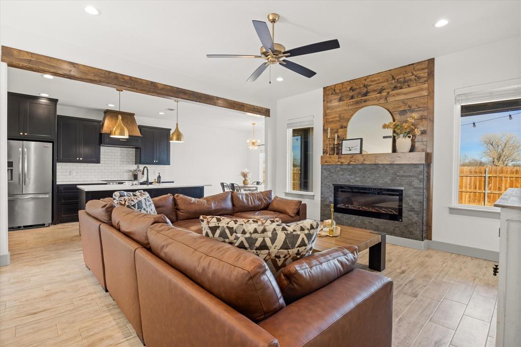 9217 Parkview Circle