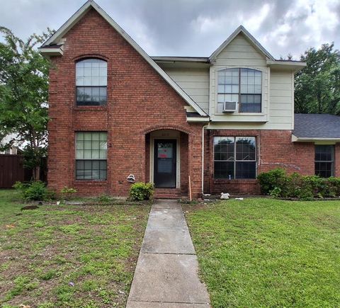 2215 Stillwater Drive Mesquite TX 75181