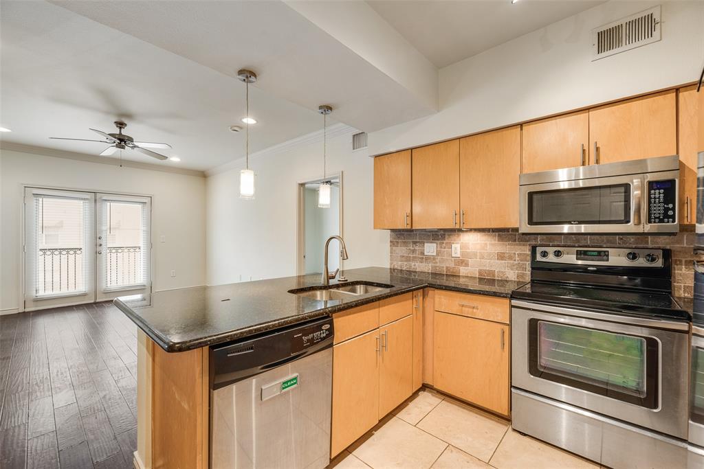 3102 Kings Road 2204