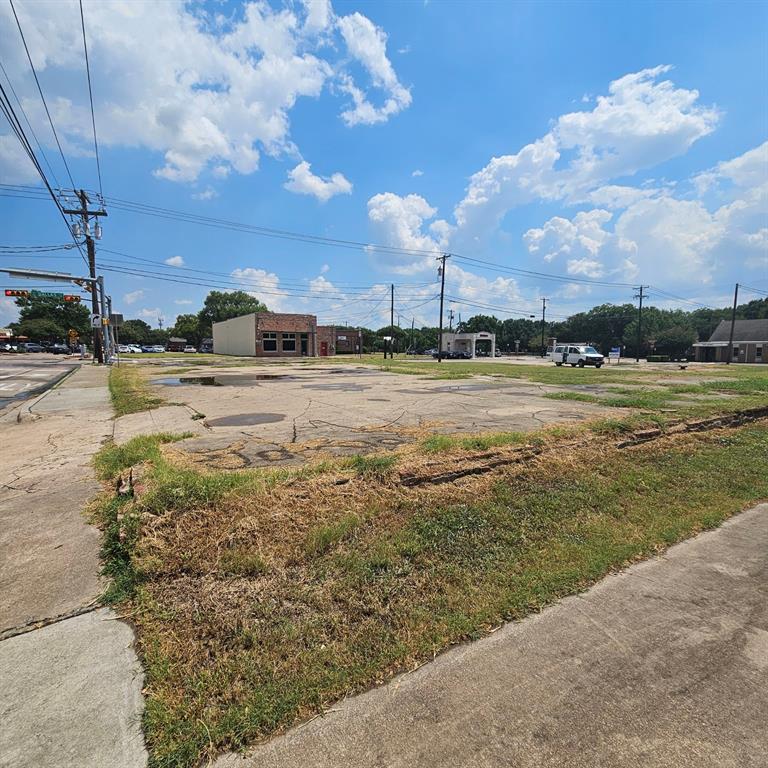 103-107 S Dallas Avenue