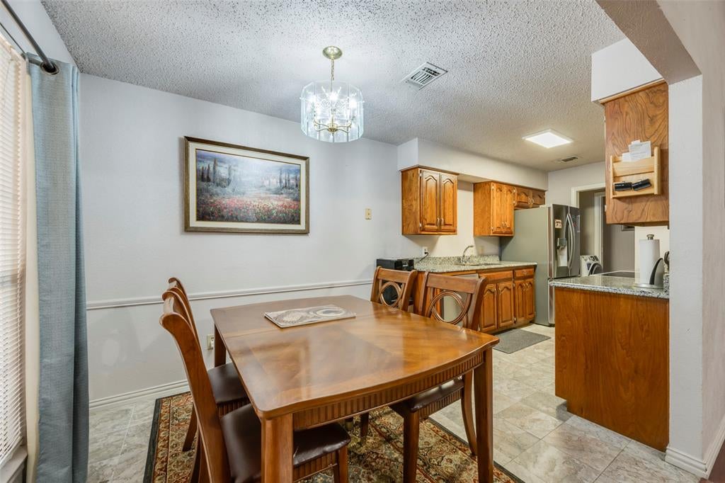 718 Southridge Court