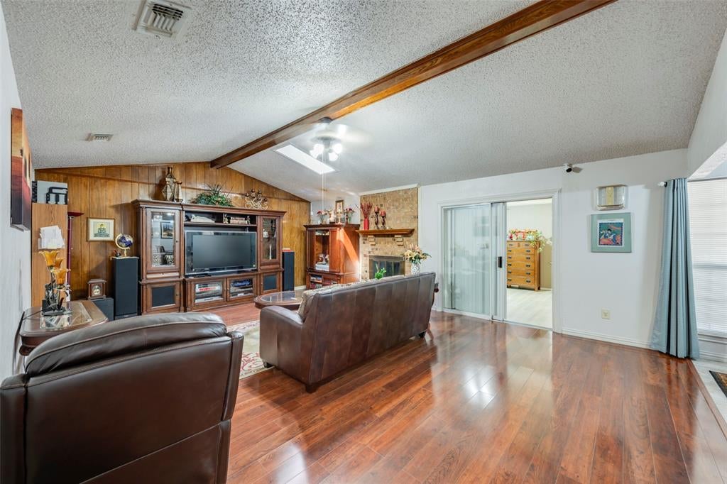 718 Southridge Court