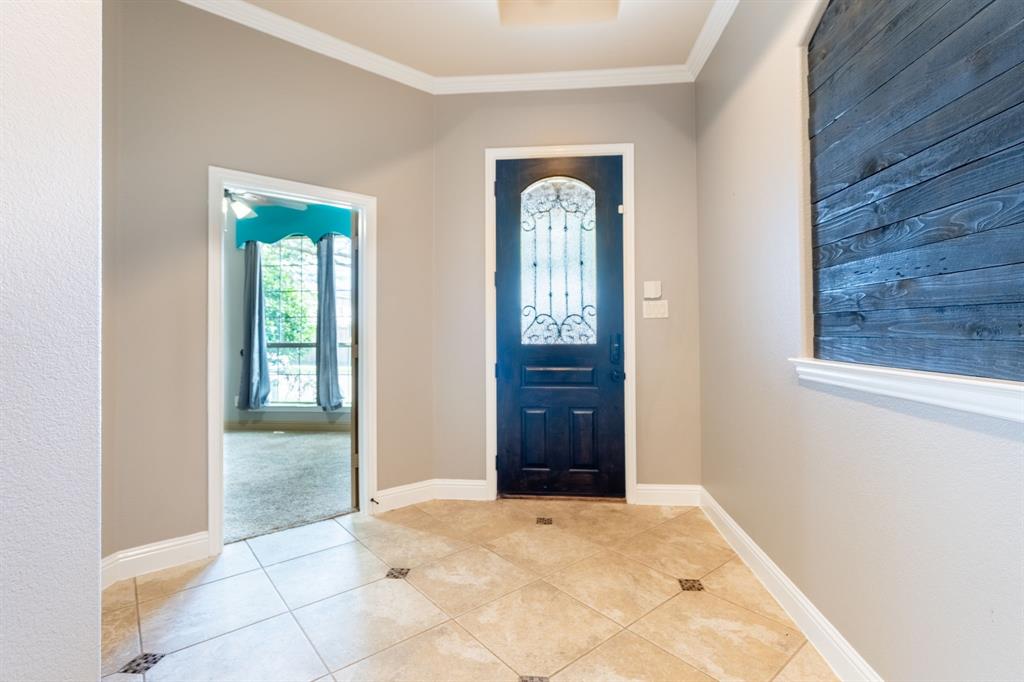 591 W Fate Main Place