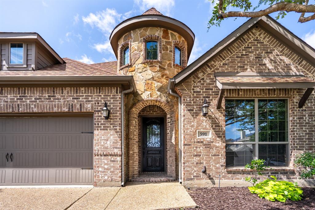 591 W Fate Main Place