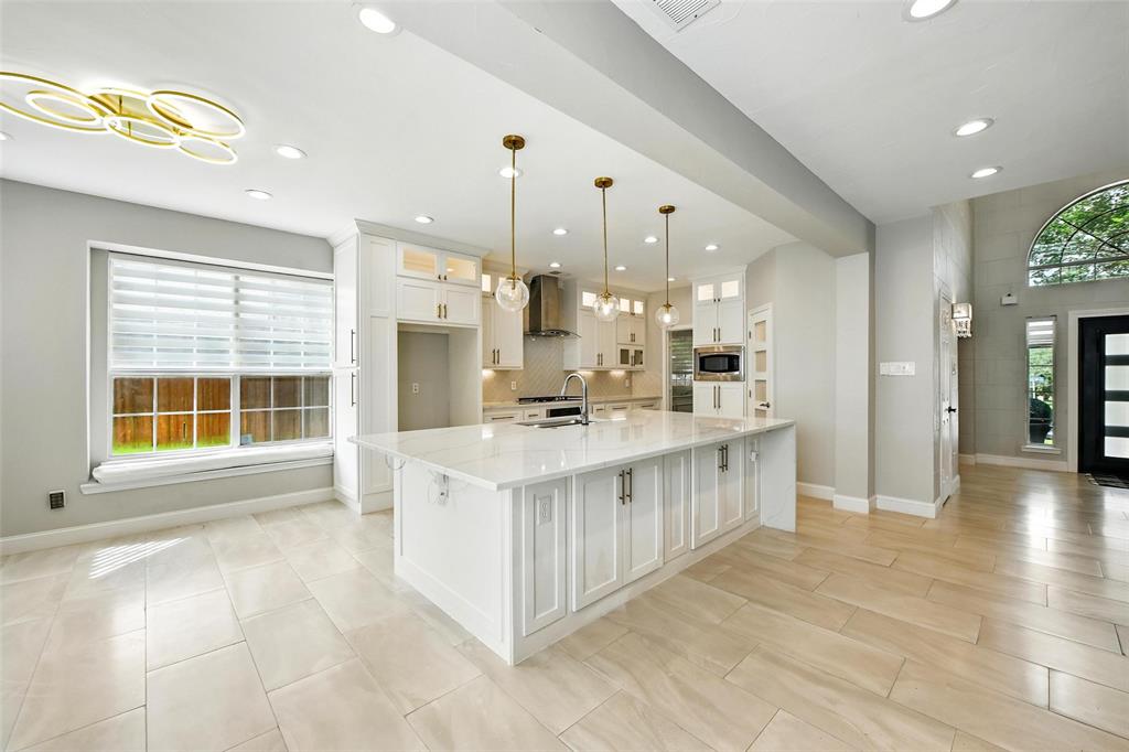 1004 Vestal Lane