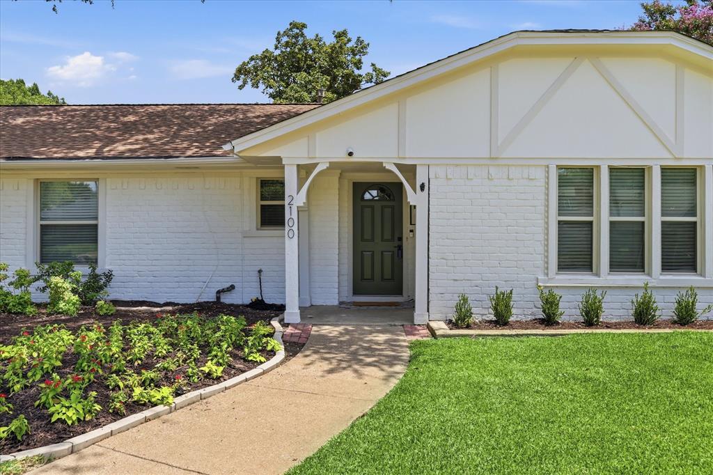 2100 Trailridge Drive