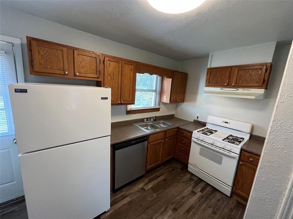 Newsom Estates - Residential Lease