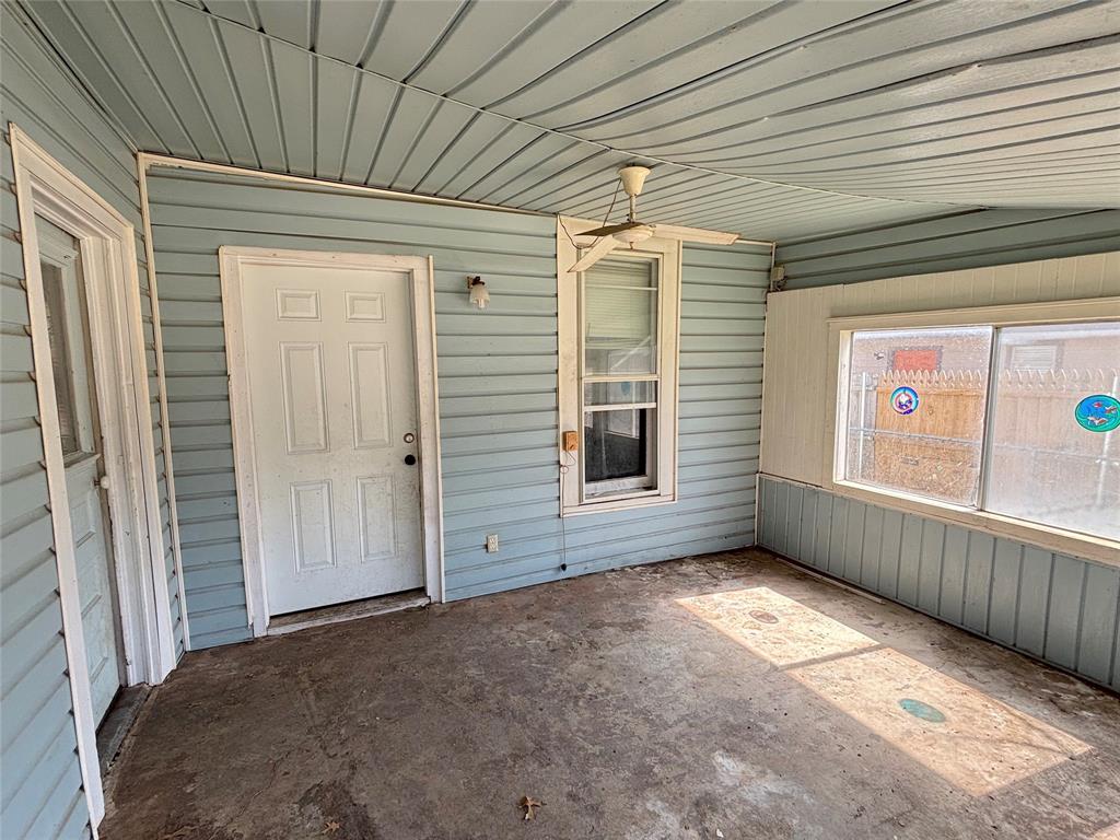 822 N Robinson Street