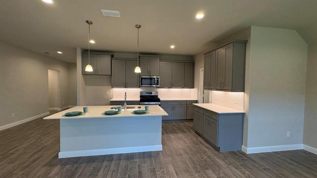 4125 CORNERSTONE Circle