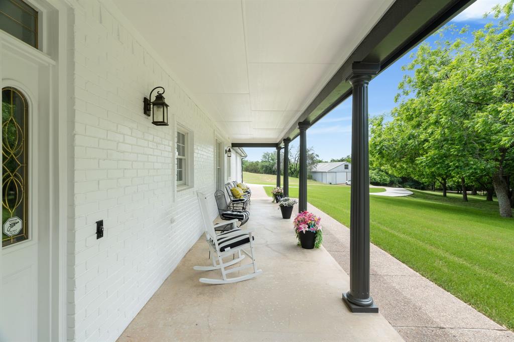 72 Crown Road