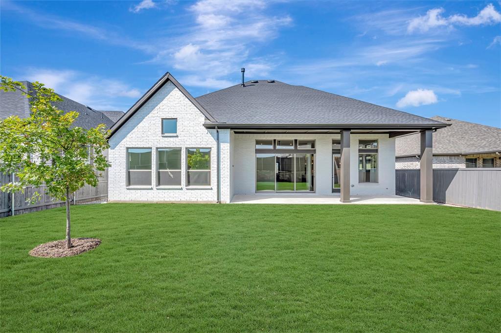 3551 Redbud Flower Trail