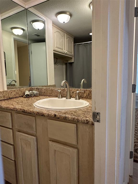 Hood Street Twnhs Condo - Residential Lease