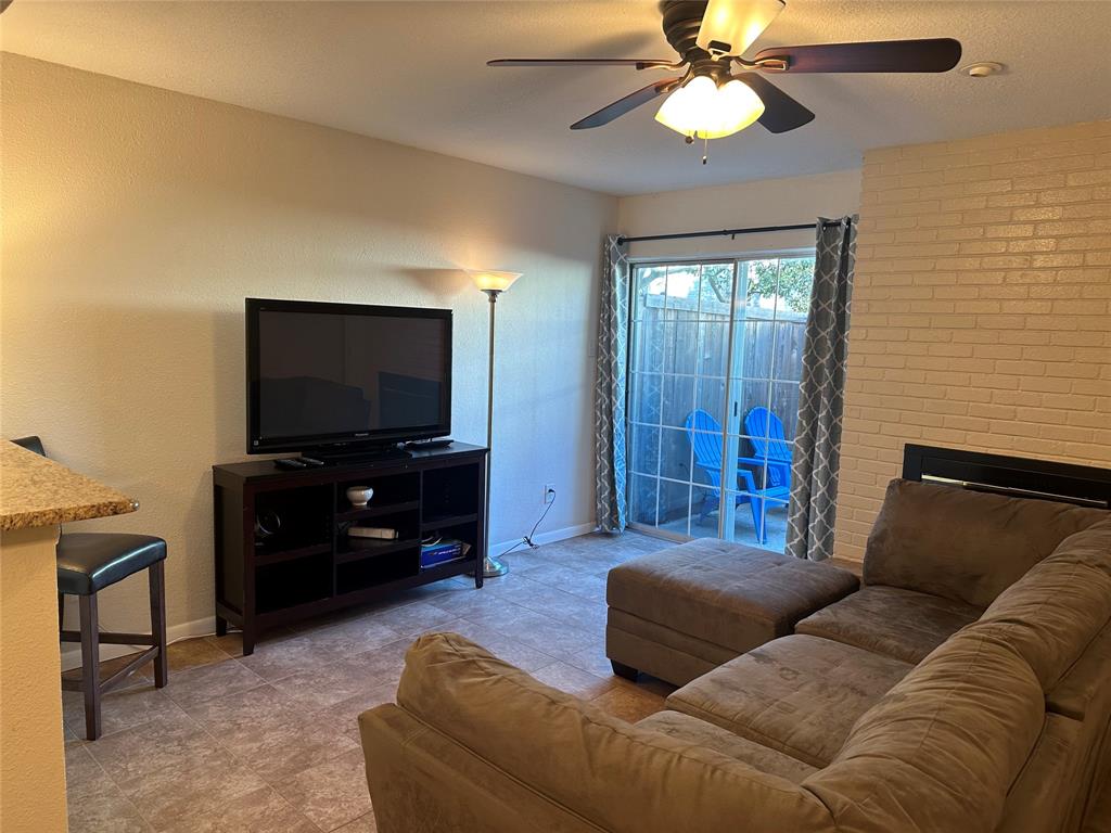 Hood Street Twnhs Condo - Residential Lease